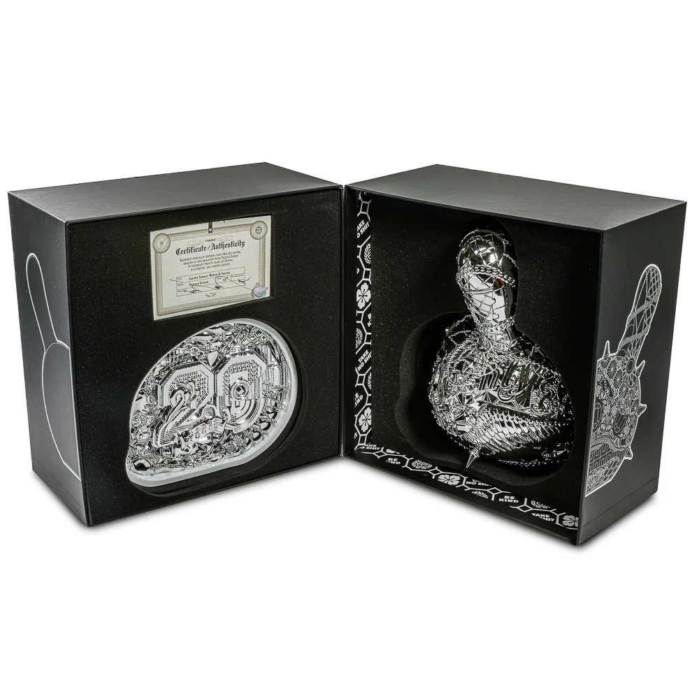 20th Anniversary Dunny Head 12" Art Figure - "Crown Jewels" by Tristan Eaton - White & Silver Edition (Limited Edition of 300) - Image 5