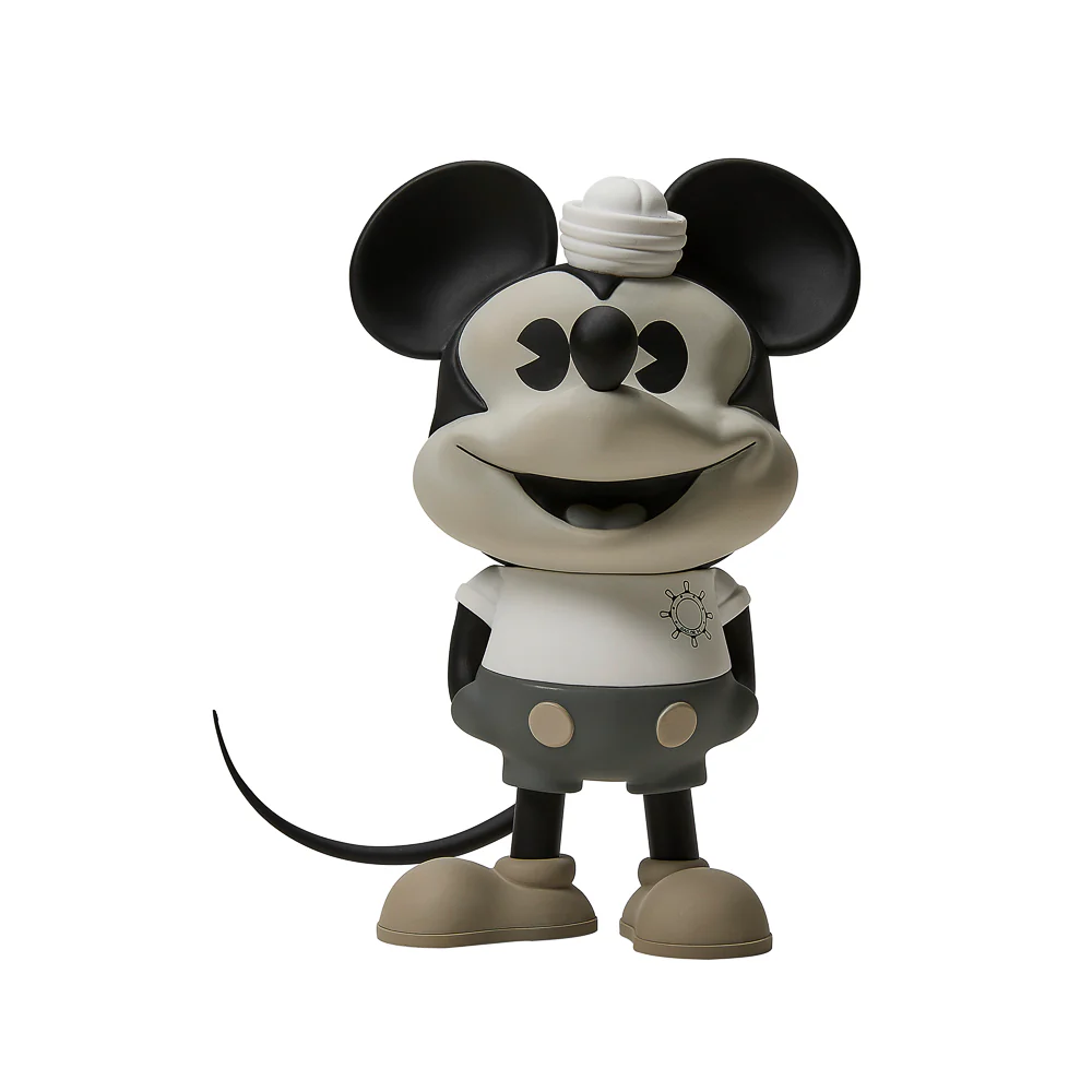 NYCC 2023: Disney Mickey Mouse "Sailor M." Collectible Vinyl Figure by Pasa - Grayscale Edition - Image 11