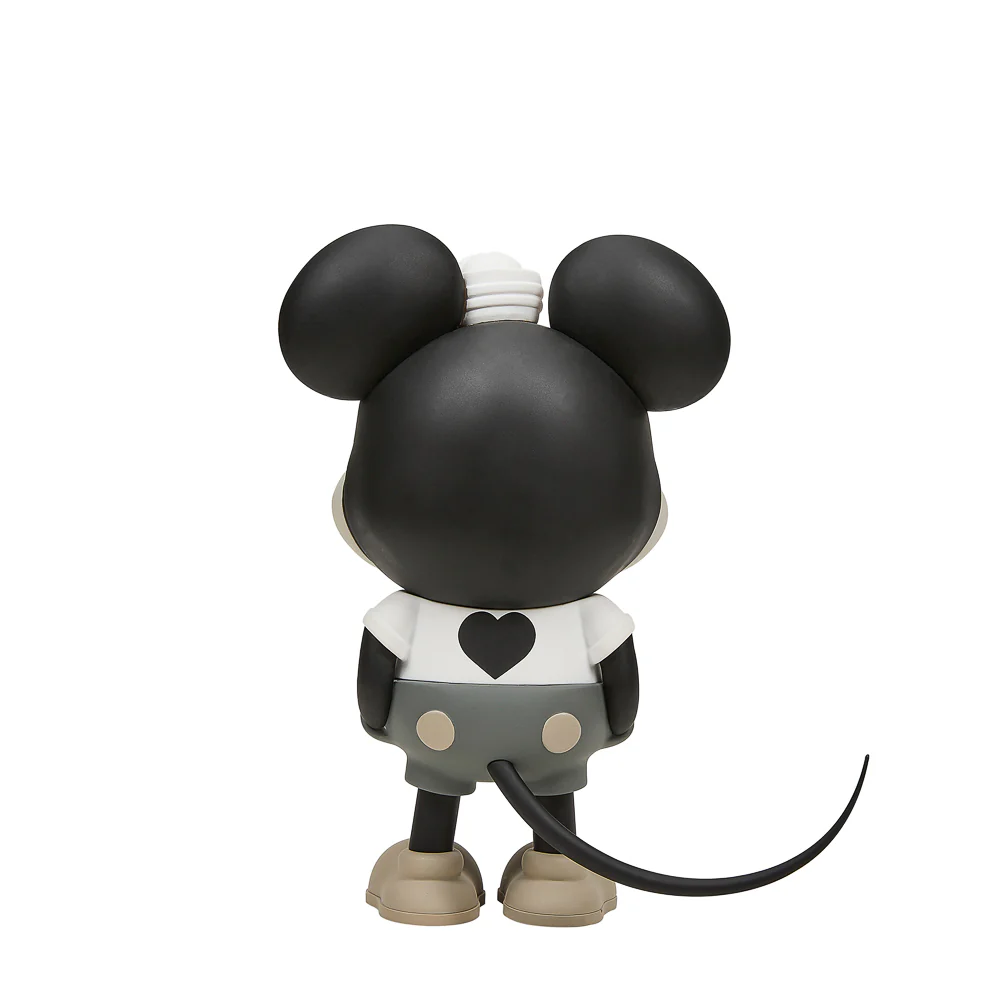 NYCC 2023: Disney Mickey Mouse "Sailor M." Collectible Vinyl Figure by Pasa - Grayscale Edition - Image 5