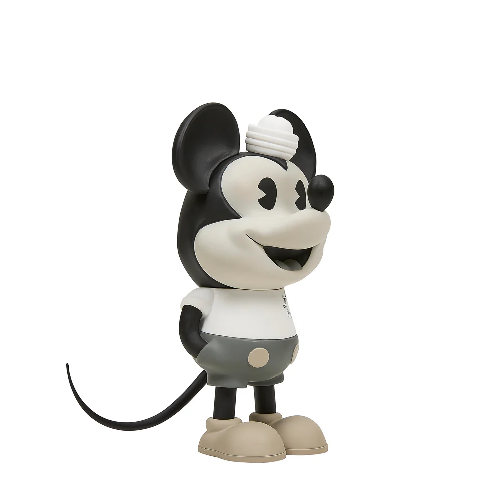 NYCC 2023: Disney Mickey Mouse "Sailor M." Collectible Vinyl Figure by Pasa - Grayscale Edition - Image 8