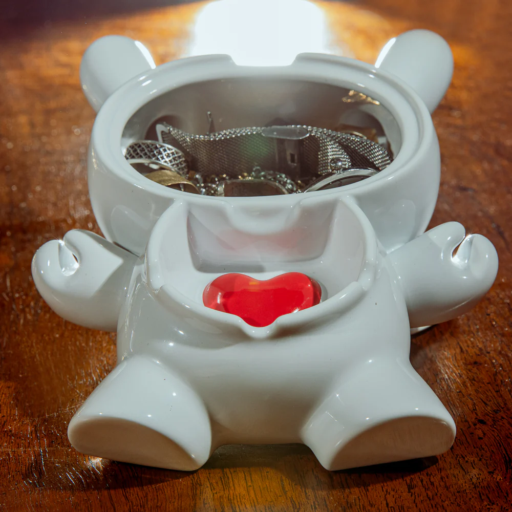 L.I.E. (LOVE ISN’T EASY) Dunny Ceramic Ashtray: PURE Edition - Image 5