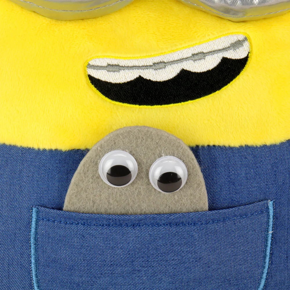 Minions: The Rise of Gru Otto HugMe Shake Action Plush - Image 11