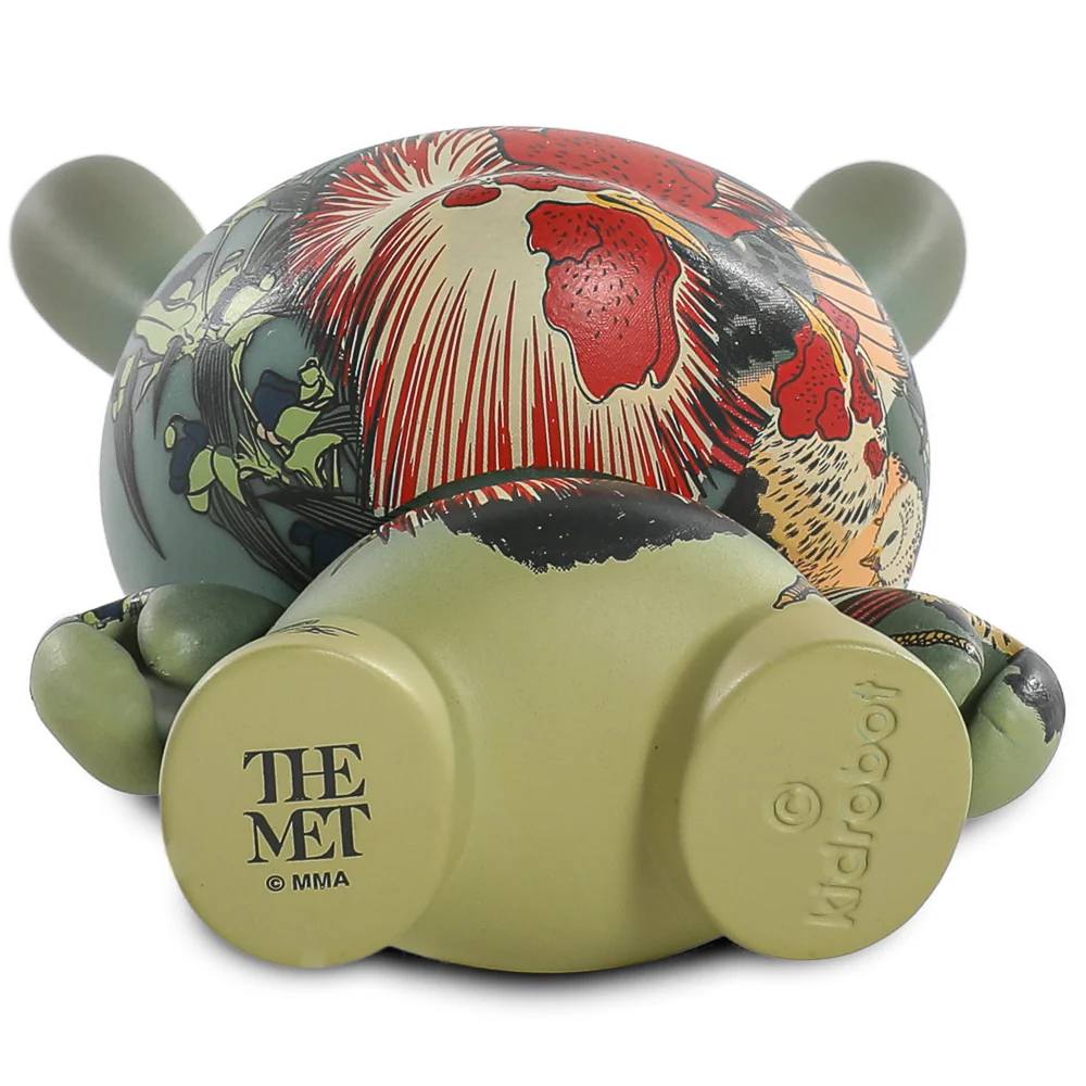 The Met 3" Showpiece Dunny Vinyl Art Figure - Rooster, Hen and Chicken with Spiderwort by Katsushika Hokusai - Image 11